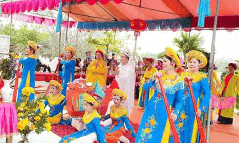 Niềm vui từ sự trở lại của trò diễn Chèo Chải
