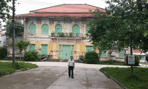 Dinh thự 132 năm tuổi ở Tiền Giang có nguy cơ sụp đổ