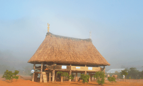 Kiến trúc độc đáo của nhà thờ tộc của người Cơ Tu vùng cao