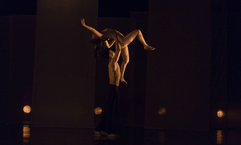 Sùng A Lùng đốn tim khán giả với "Ru đêm" 