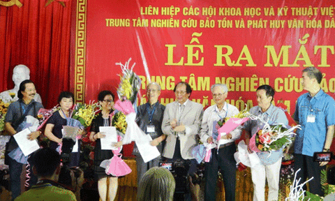 Ra mắt Trung tâm Nghiên cứu bảo tồn và phát huy văn hóa tâm linh Việt Nam