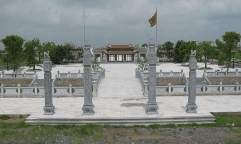 Đến Dương Kinh Nhà Mạc ngắm thanh long đao trên 500 tuổi