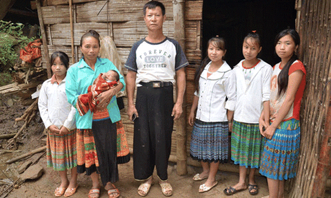 Khát khao tột độ con trai, ngậm ngùi ra liên tiếp 10 người con gái