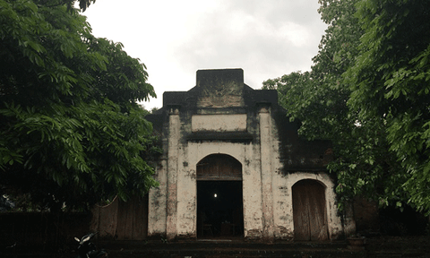 Một di tích lịch sử được xếp hạng ở Vĩnh Phúc có thể bị sập bất cứ lúc nào!