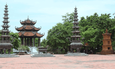 Khám phá chùa Nôm (Linh Thông cổ tự)