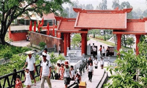Để phát triển du lịch gắn với bảo tồn di sản văn hóa
