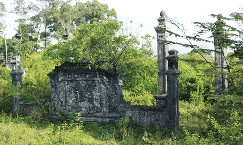 Ngôi miếu thờ các vị hoàng đế đứng trước nguy cơ xóa sổ