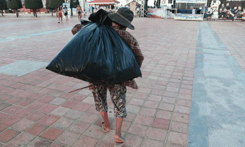 Mưu sinh sau ánh mặt trời