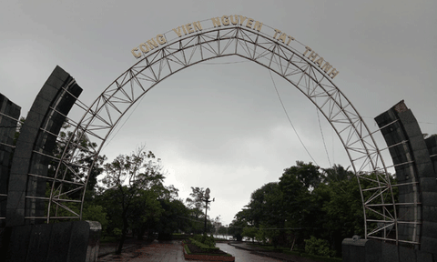 Công viên Nguyễn Tất Thành bị chiếm dụng, xuống cấp và những “uẩn khúc” phía sau “khu đất vàng” cho thuê