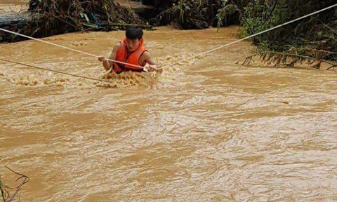 Nghệ An: 4 người chết và mất tích do mưa lũ