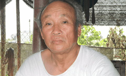 Ông lão 72 tuổi dùng xe ngựa tự chế chở miễn phí đưa đón học sinh đến trường