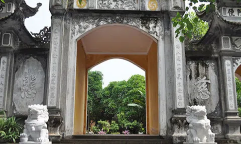 Di dời linh vật ngoại lai: Vì một không gian di tích thuần Việt