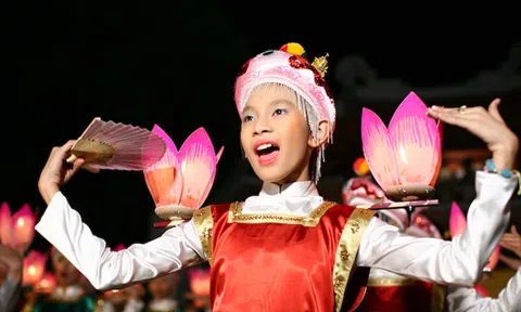 Độc đáo nghệ thuật và trò chơi dân gian thời Trần