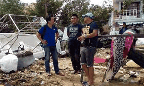 Tình người trong bão, lũ ở miền Trung