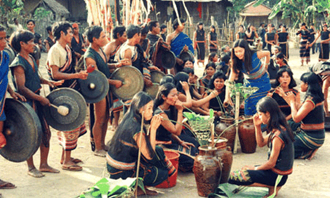 Sự mai một trí thức tuyền thống trong đời sống tinh thần của người Tây Nguyên