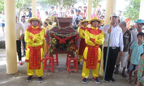 Nhộn nhịp lễ hội Nghinh Ông