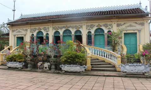 Nhà cổ Bình Thủy - Cần Thơ và những giai thoại bí ẩn