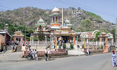 Từ Châu Đốc đạo đến thành phố du lịch