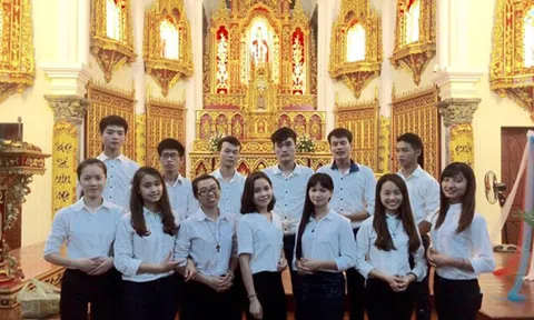 Đến với giáo xứ Thạch Bích