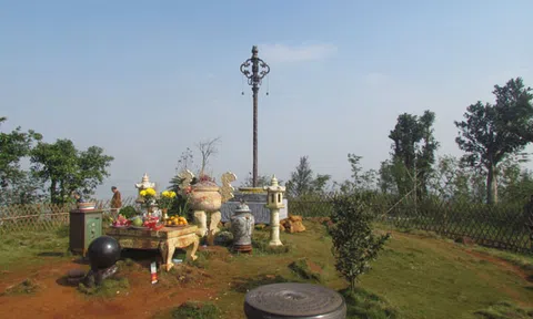 Trên đỉnh ngàn Nưa