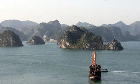 Ngày 1/11: Kỷ niệm 20 năm Vịnh Hạ Long được UNESCO công nhận