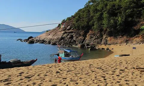 Du ngoạn Bãi Cát Vàng