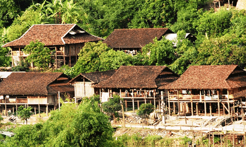 Chuyện quản lý: Bảo tồn hay "phá" di tích