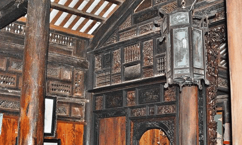 Nhà trăm cột: Ngày ấy - bây giờ