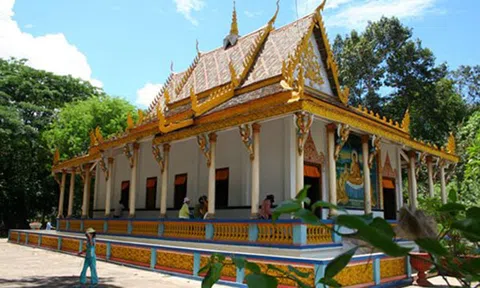 Huyền bí chùa Dơi hơn 400 năm tuổi