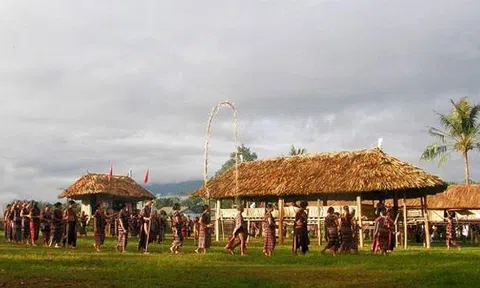 Nét độc đáo của văn hóa các dân tộc miền núi Thừa Thiên Huế: Lễ hội Aza miền sơn cước