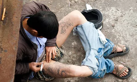 Khởi đăng loạt bài về chàng trai 12 năm làm bạn với “nàng tiên nâu”  