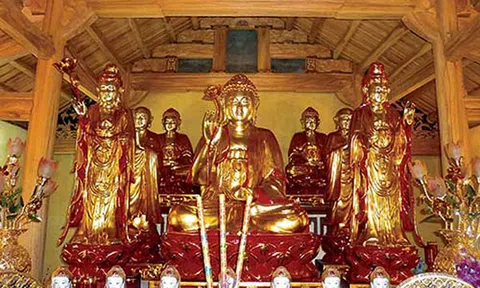 Làng “thổi hồn” cho gỗ