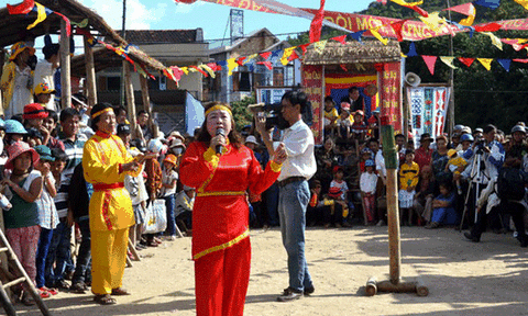 Đôi nghệ nhân thăng trầm cùng bài chòi cổ