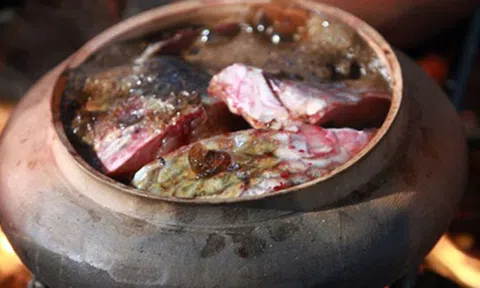 Niêu cá kho trứ danh của quê hương Chí Phèo Thị Nở, chuyện bây giờ mới kể