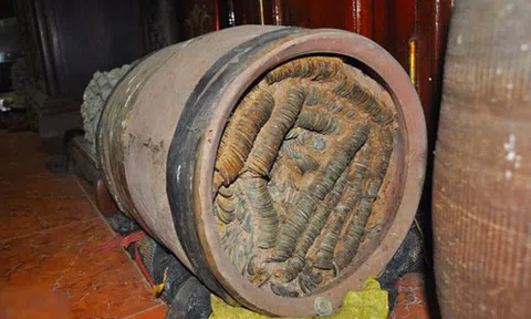 “Vua tiền cổ” với kho tiền cổ khổng lồ