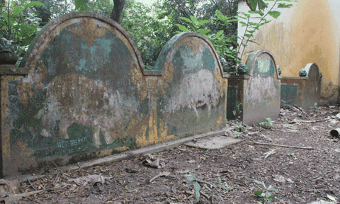 Kỳ bí nghĩa địa heo 5 móng ở Sóc Trăng