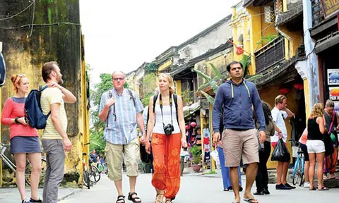 Khởi sắc du lịch miền Trung