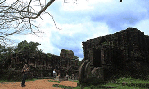 Vẻ đẹp huyền bí của khu thánh địa lâu đời nhất Việt Nam