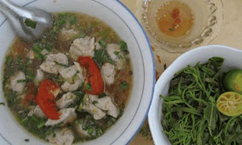 Đến Cần Thơ, nhớ ăn chả cá mè vinh kho mẳn