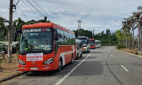 Phạt 17 lái xe cố tình chở người từ vùng dịch tới Thừa Thiên - Huế