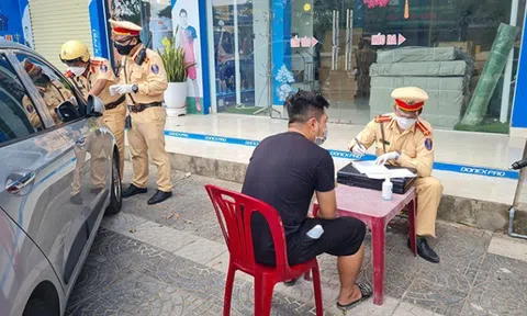 Quảng Bình xử phạt hơn 180 triệu đồng đối với 91 người ra đường khi không thực sự cần thiết