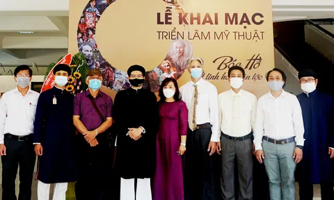 Bảo tàng Hồ Chí Minh Thừa Thiên Huế tổ chức khai mạc triển lãm mỹ thuật “Bác Hồ - Kết tinh hồn dân tộc”