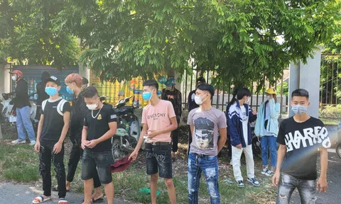 Vĩnh Phúc: Công an Tam Đảo bắt giữ nhóm 22 đối tượng tụ tập lạng lách, đánh võng