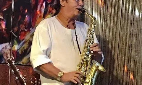 Trò chuyện cùng kịch tác gia Nguyễn Quý Dũng - Gã lãng tử đa tài trong tâm đại dịch