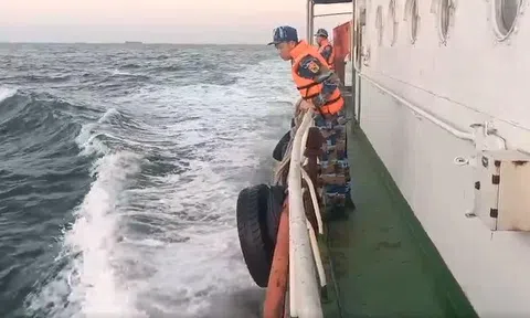 Vẫn chưa tìm thấy 5 ngư dân Nghệ An mất tích trên biển