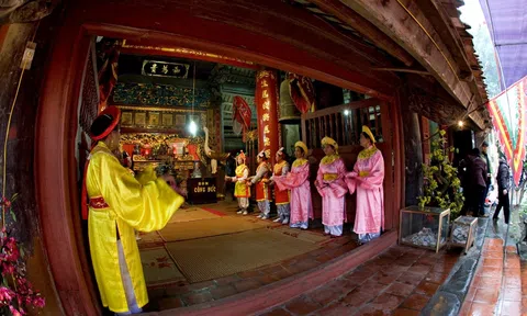 Vĩnh Phúc: Bảo tồn, gìn giữ nghệ thuật múa Sênh tiền vùng đất Phủ Vĩnh Tường