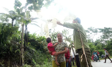 Xem người Mông ở Nghệ An ăn giỗ họ