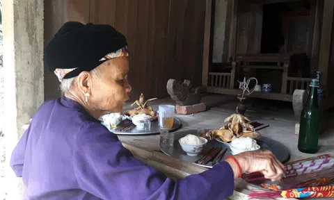 Chuyện người Thái ăn rằm tháng sáu