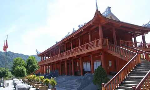 Đền Chín Gian của người Thái ở Thanh Hóa