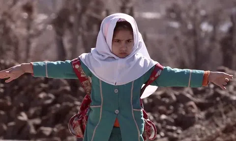 The White Bridge, ẩn dụ về cuộc sống qua chuyện con trẻ